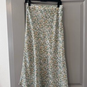 Sans Souci Floral A-Line Skirt in Light Green